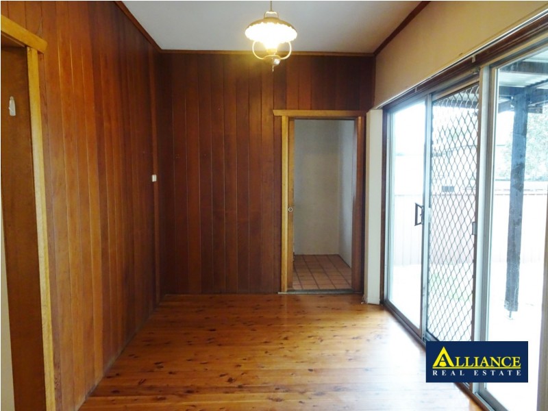 3 Maclaurin Avenue, East Hills NSW 2213