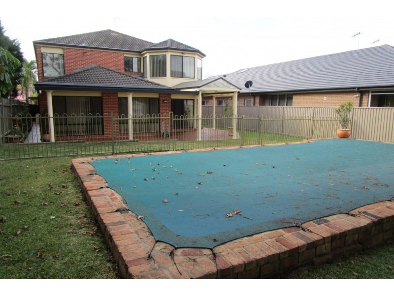 4 Stretham Avenue, Picnic Point NSW 2213