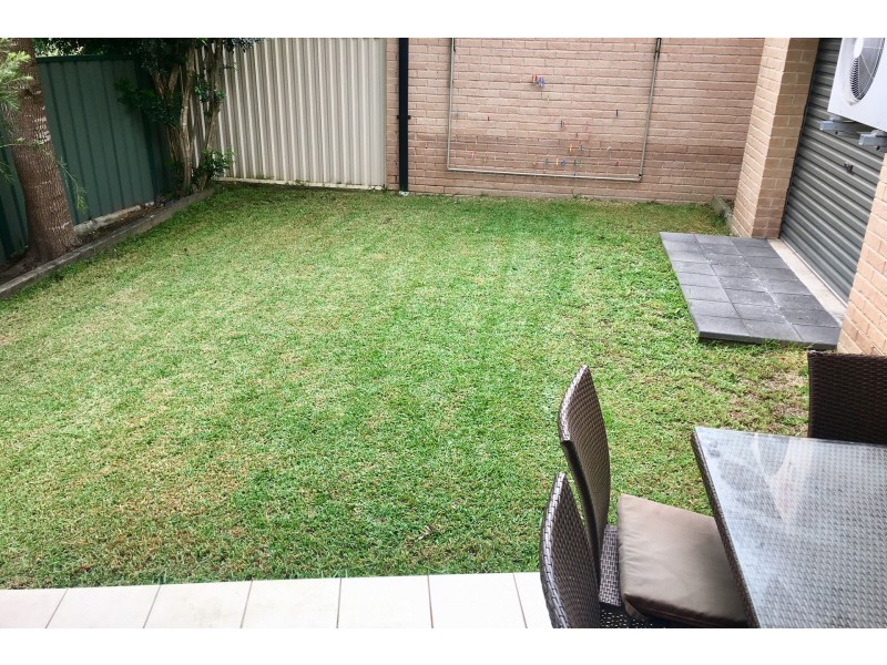 2/857 Henry Lawson Drive, Picnic Point NSW 2213
