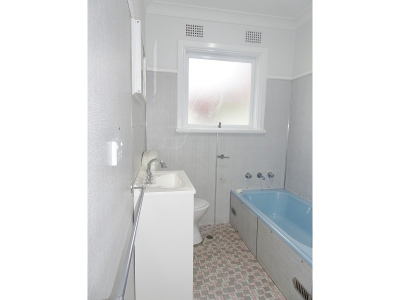 26 Toby Crescent, Panania NSW 2213