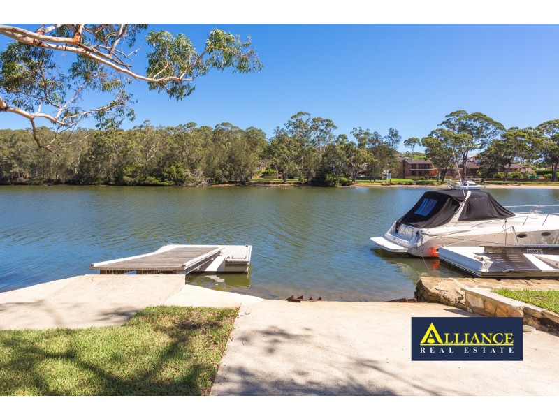 61 Burbank Avenue, Picnic Point NSW 2213