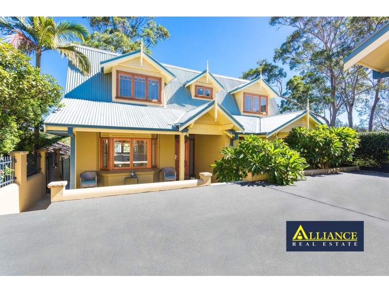 61 Burbank Avenue, Picnic Point NSW 2213