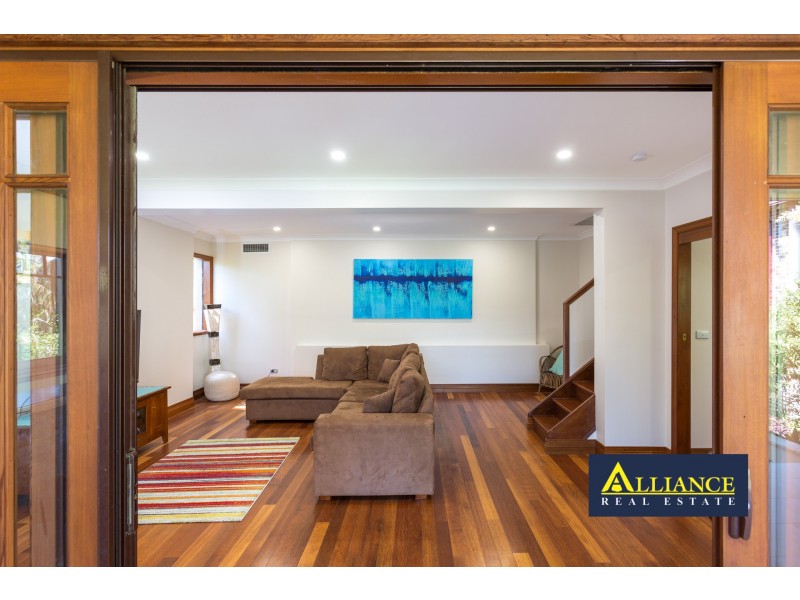 61 Burbank Avenue, Picnic Point NSW 2213