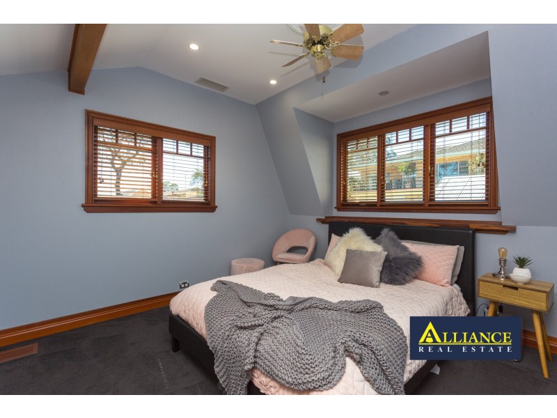 61 Burbank Avenue, Picnic Point NSW 2213