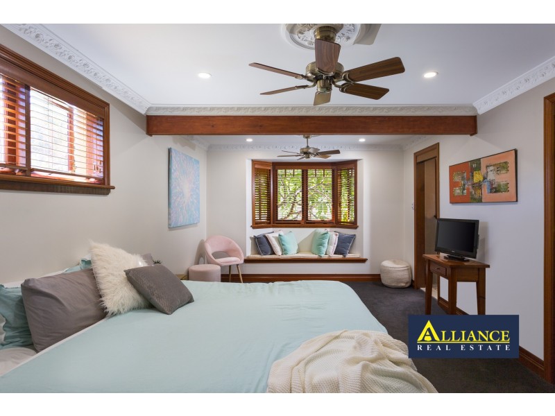 61 Burbank Avenue, Picnic Point NSW 2213