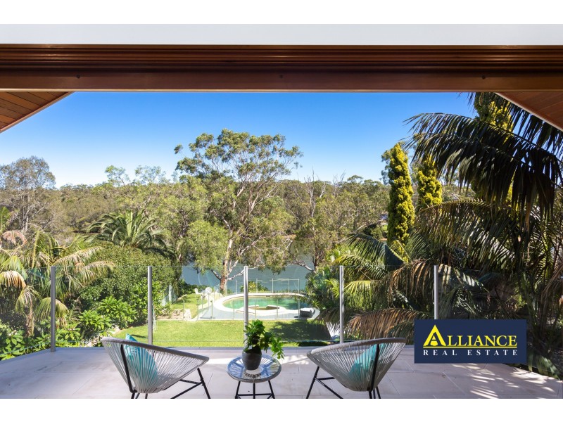 61 Burbank Avenue, Picnic Point NSW 2213