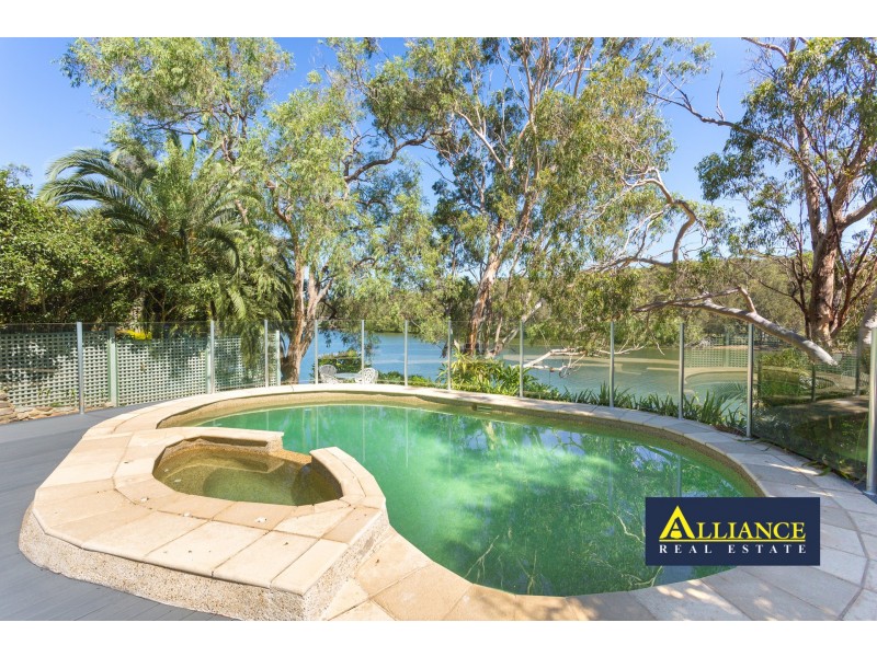 61 Burbank Avenue, Picnic Point NSW 2213