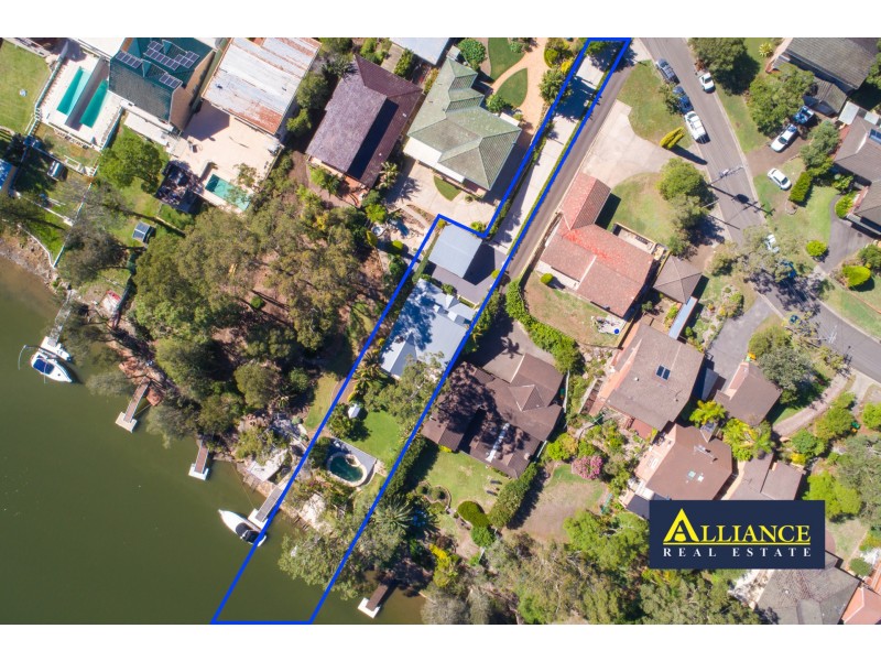 61 Burbank Avenue, Picnic Point NSW 2213