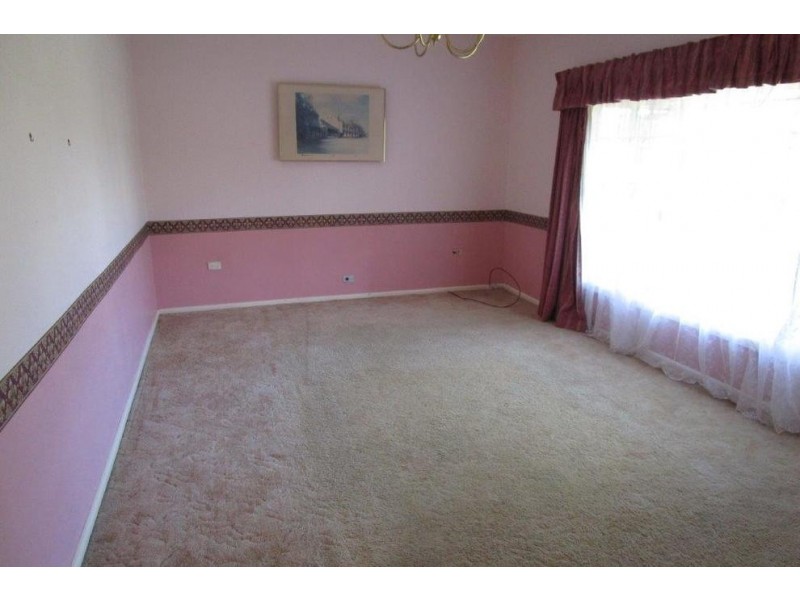 14 Harford Avenue, East Hills NSW 2213