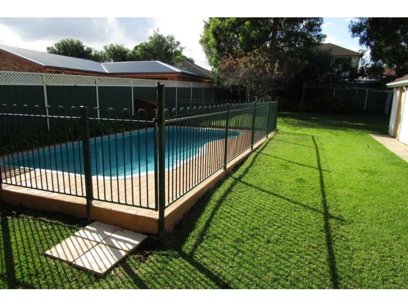 14 Harford Avenue, East Hills NSW 2213