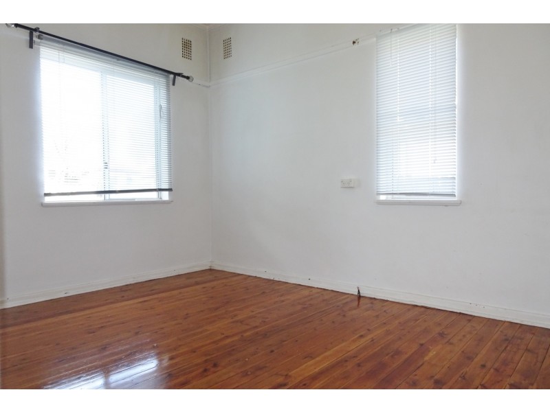 28 Clifford Street, Panania NSW 2213