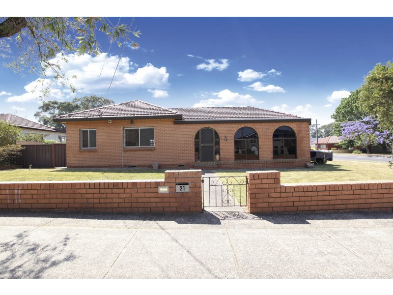 21 Picnic Point Road, Panania NSW 2213