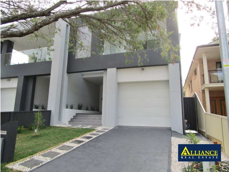 10A Duke Street, East Hills NSW 2213