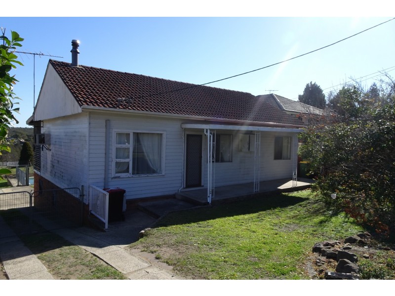 784 Henry Lawson Drive, Picnic Point NSW 2213