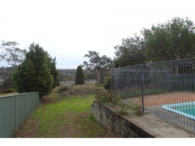 784 Henry Lawson Drive, Picnic Point NSW 2213