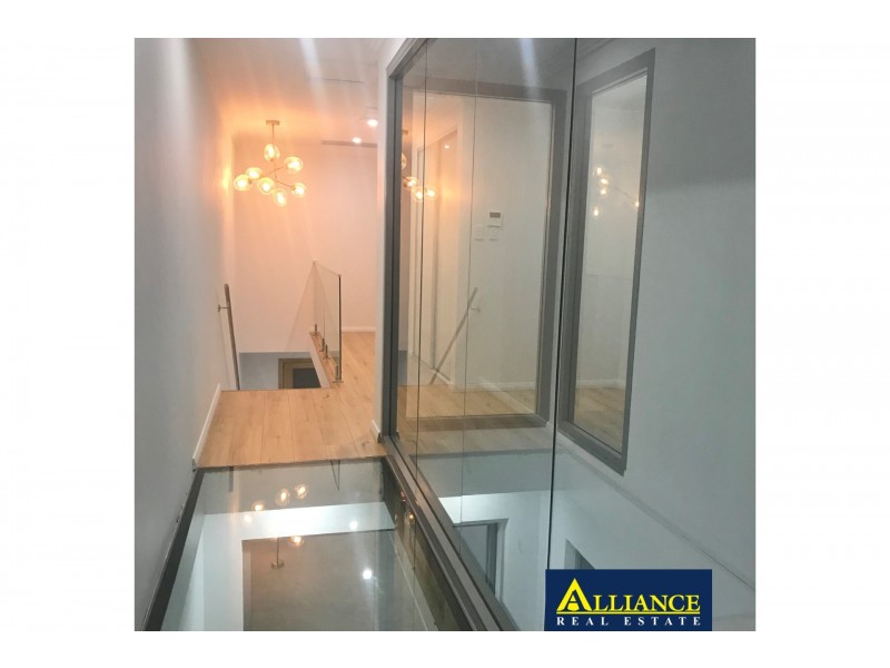 10 Duke Street, East Hills NSW 2213