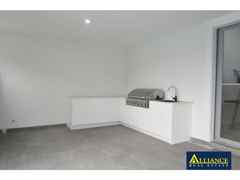 10 Duke Street, East Hills NSW 2213