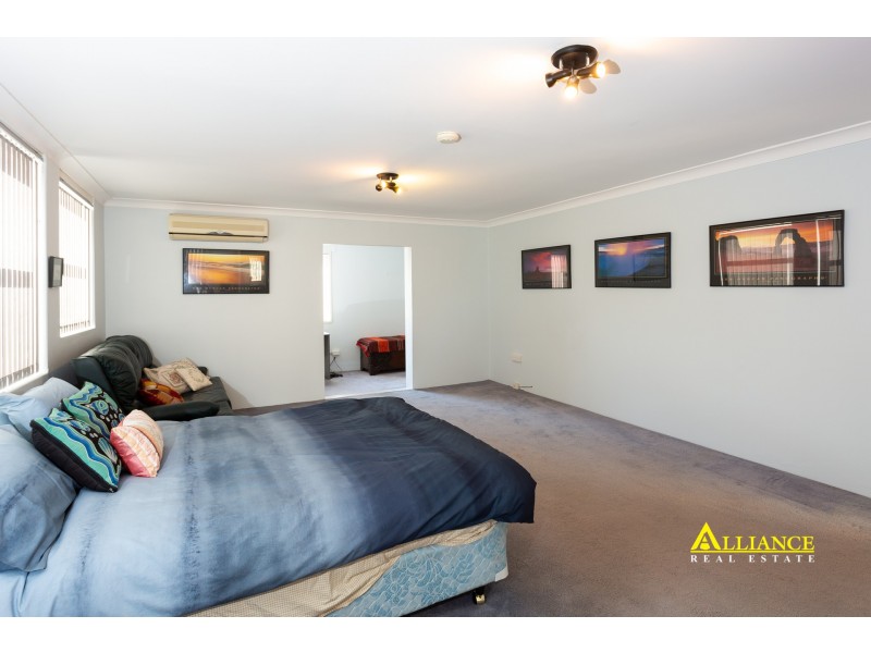 17 Sylvan Grove, Picnic Point NSW 2213