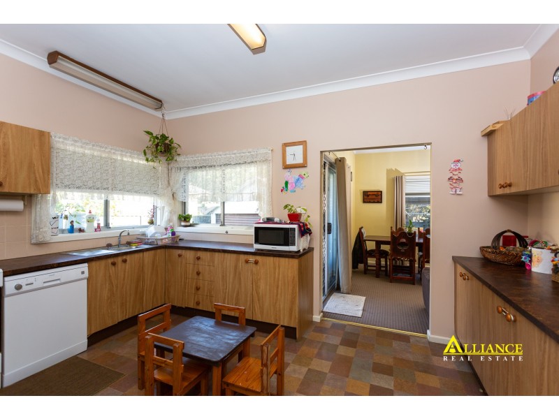 24 Park Road, East Hills NSW 2213