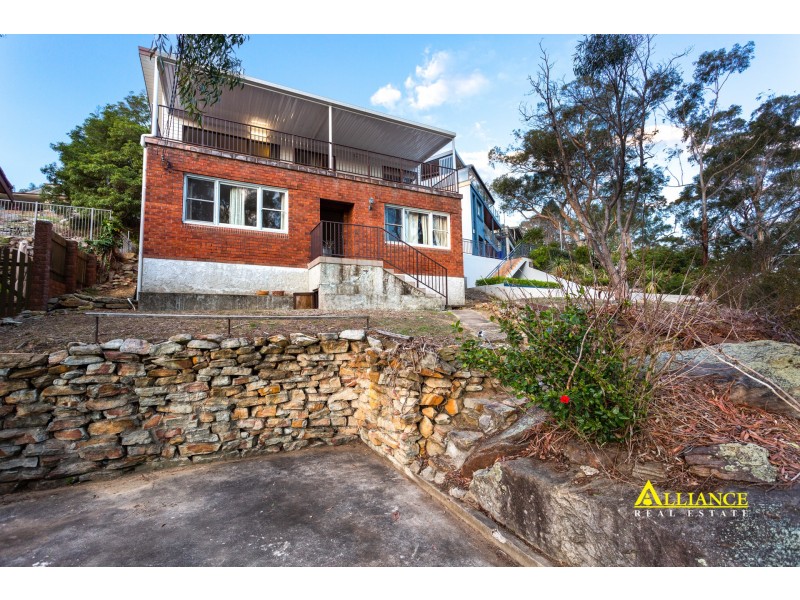 14 Carinya Road, Picnic Point NSW 2213