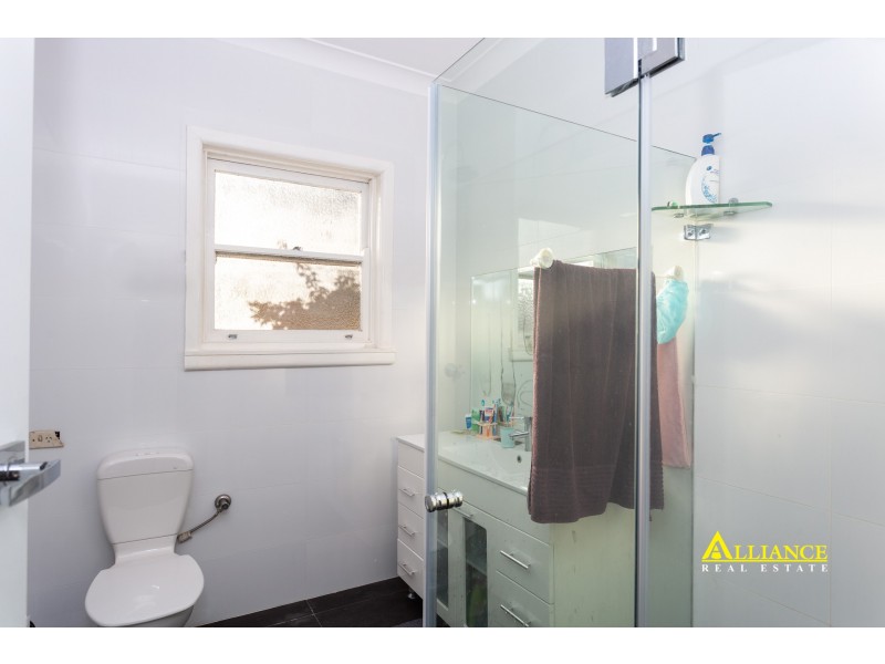 14 Carinya Road, Picnic Point NSW 2213