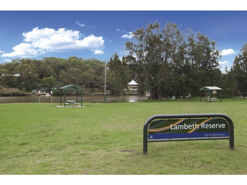 14 Carinya Road, Picnic Point NSW 2213