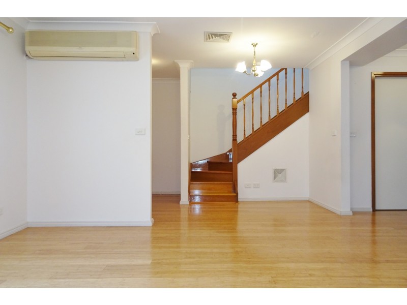 6/213 Old Kent Road, Greenacre NSW 2190