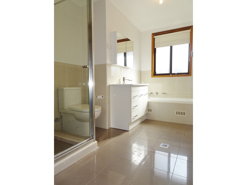 6/213 Old Kent Road, Greenacre NSW 2190