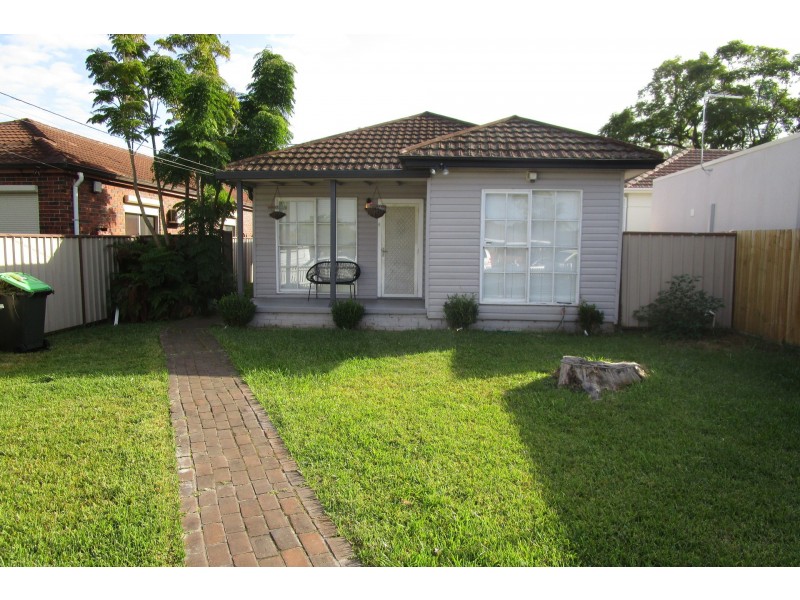 54 Endeavour Road, Georges Hall NSW 2198