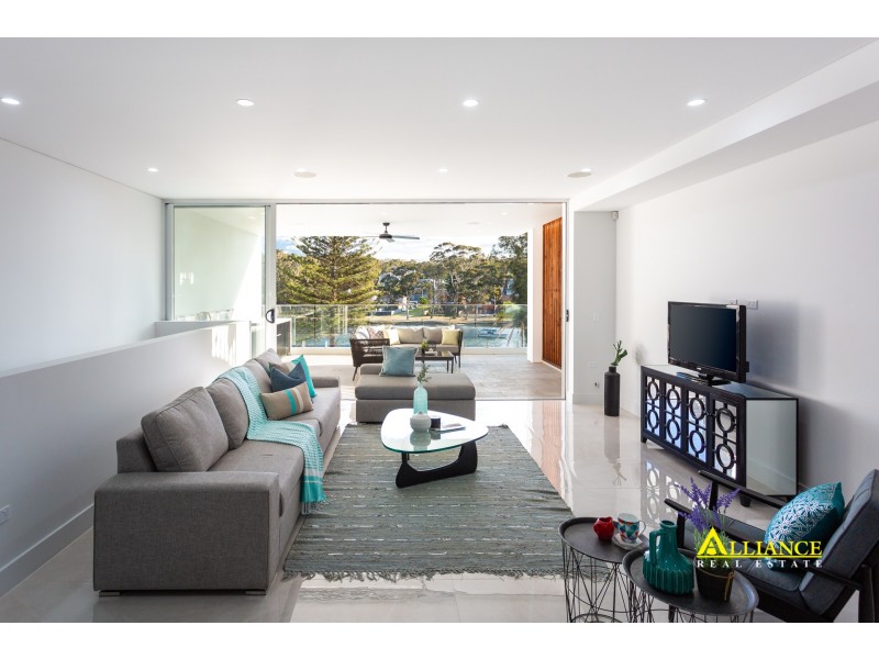 49 Burbank Avenue, East Hills NSW 2213