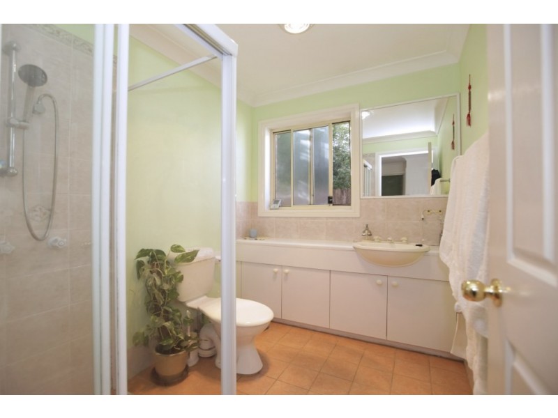 2/18A Abbott Avenue, Sefton NSW 2162