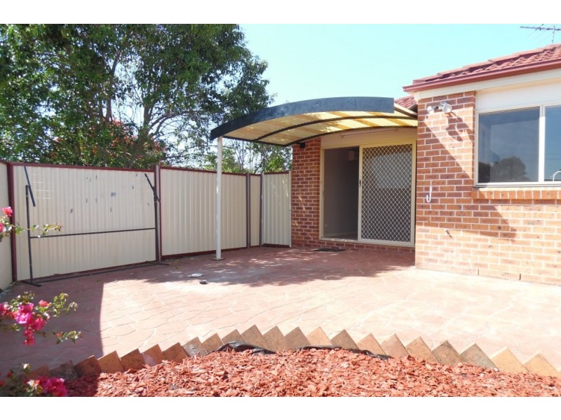 2/18A Abbott Avenue, Sefton NSW 2162