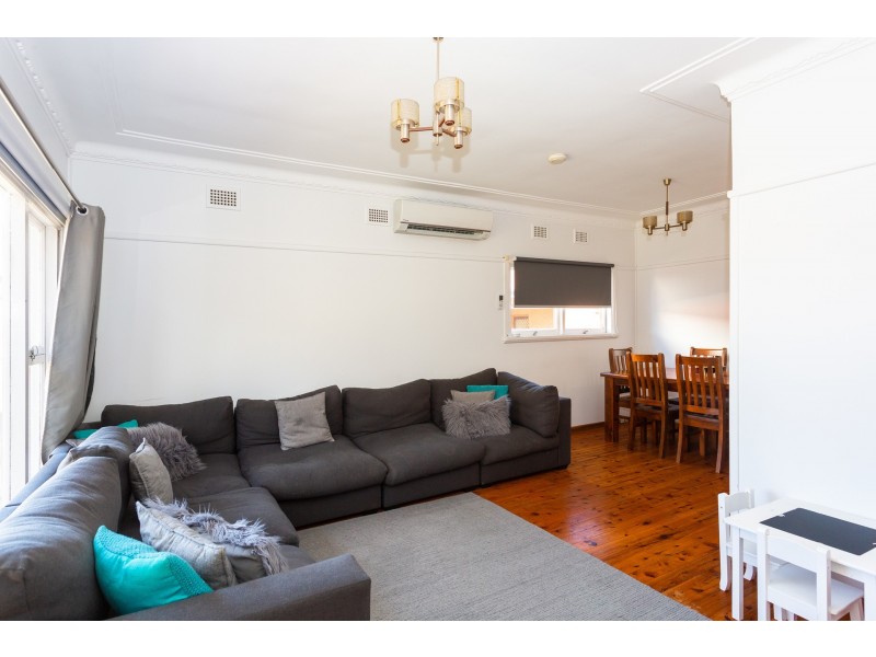 28 Kathleen Parade, Picnic Point NSW 2213