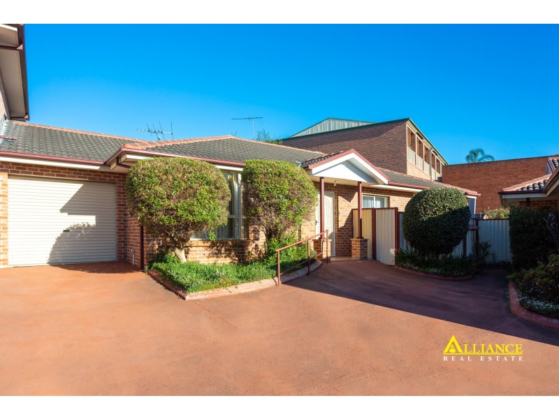 2/15 Panorama Parade, Panania NSW 2213