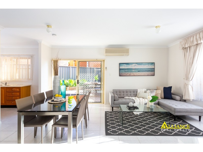 2/15 Panorama Parade, Panania NSW 2213