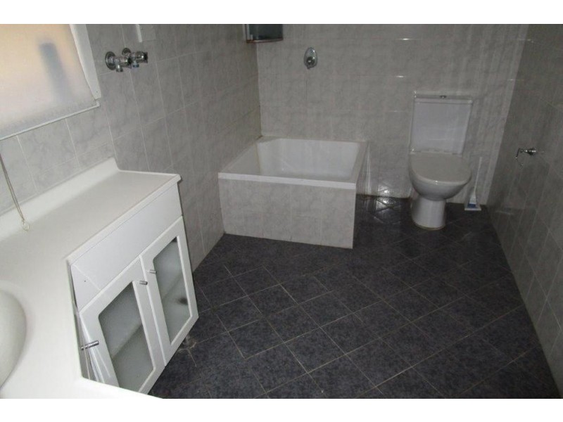 21 Lucas Road, East Hills NSW 2213