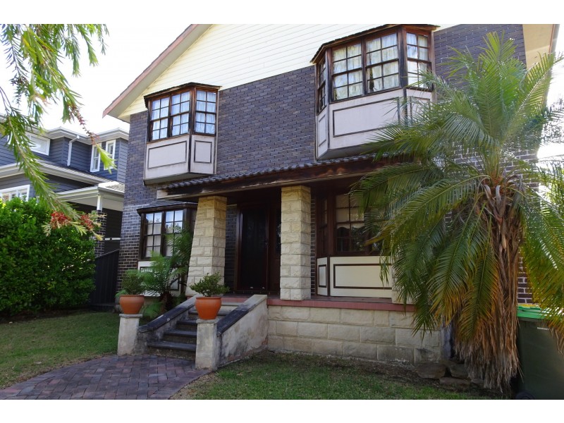 81 Thomas Street, Picnic Point NSW 2213