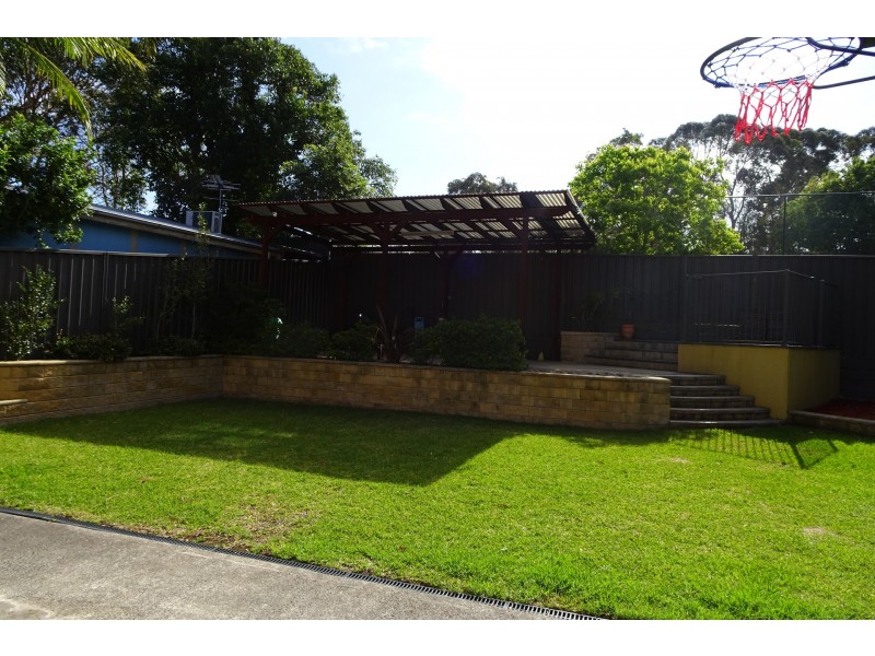 81 Thomas Street, Picnic Point NSW 2213