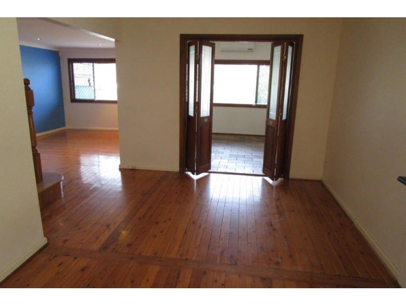 142 Lambeth Street, Panania NSW 2213