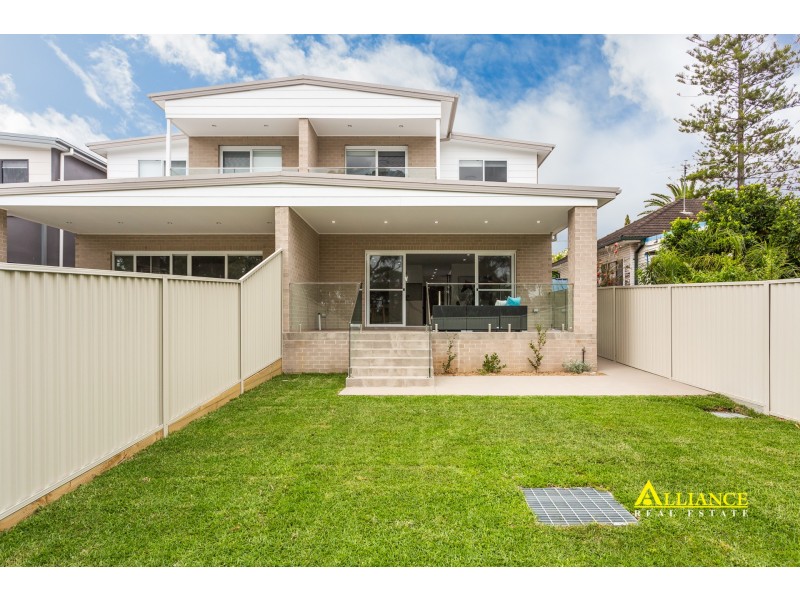 43 Parkview Avenue, Picnic Point NSW 2213