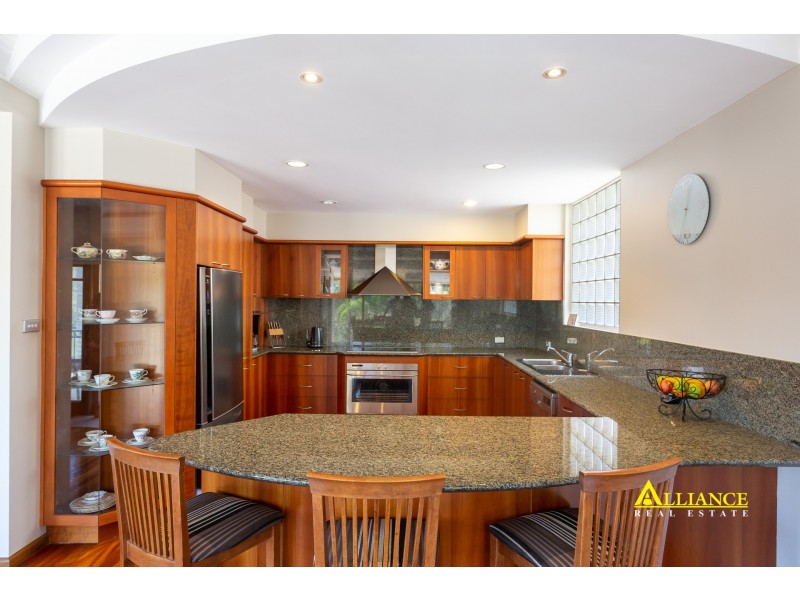 81 Burbank Avenue, Picnic Point NSW 2213