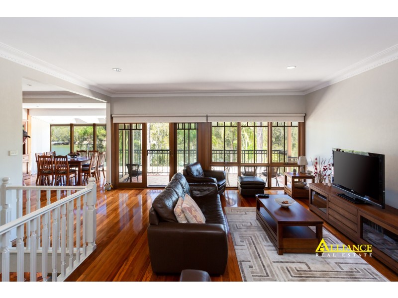 81 Burbank Avenue, Picnic Point NSW 2213