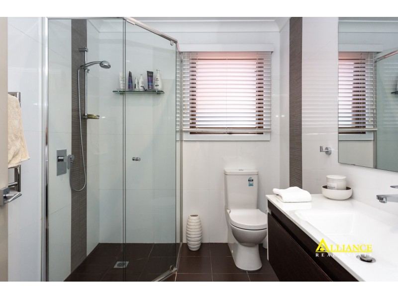 81 Burbank Avenue, Picnic Point NSW 2213