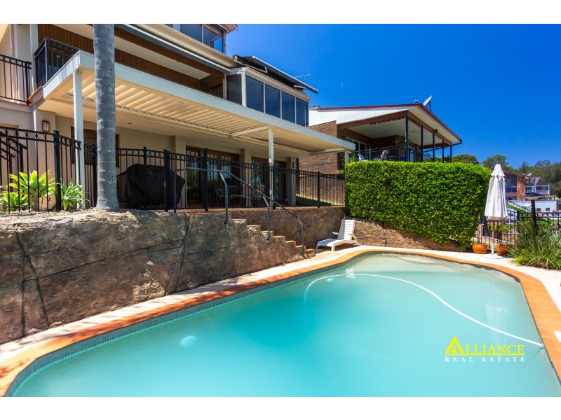 81 Burbank Avenue, Picnic Point NSW 2213