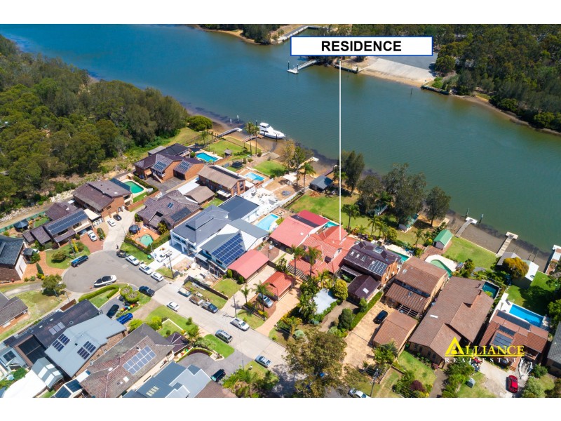 81 Burbank Avenue, Picnic Point NSW 2213