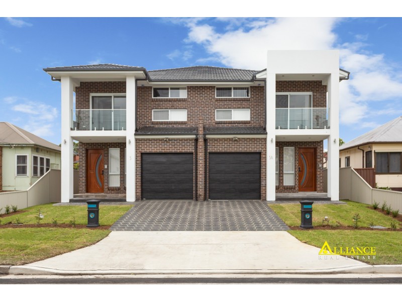 5 Cammarlie Avenue, Panania NSW 2213