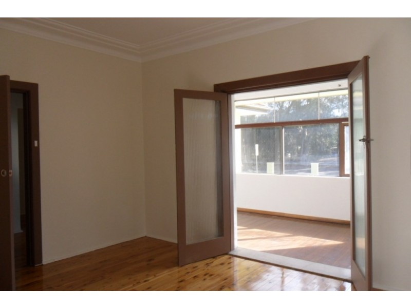 633 Henry Lawson Drive, East Hills NSW 2213