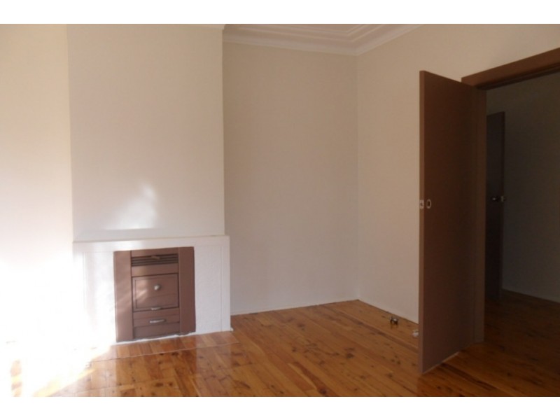 633 Henry Lawson Drive, East Hills NSW 2213