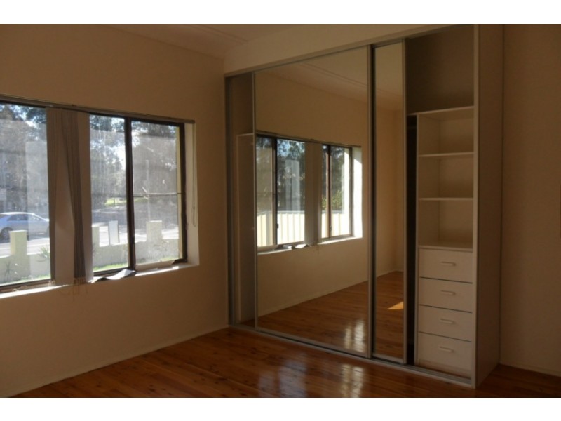 633 Henry Lawson Drive, East Hills NSW 2213