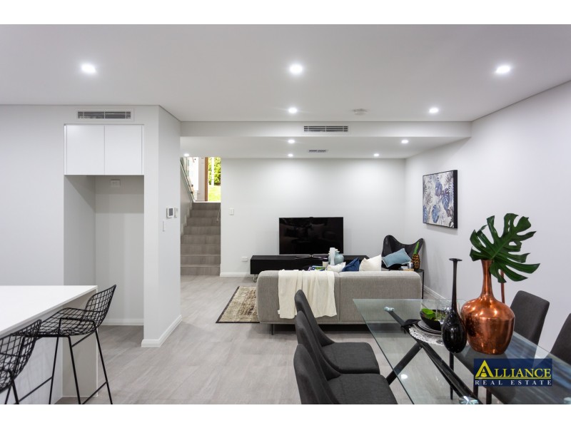 14 Karen Avenue, Picnic Point NSW 2213